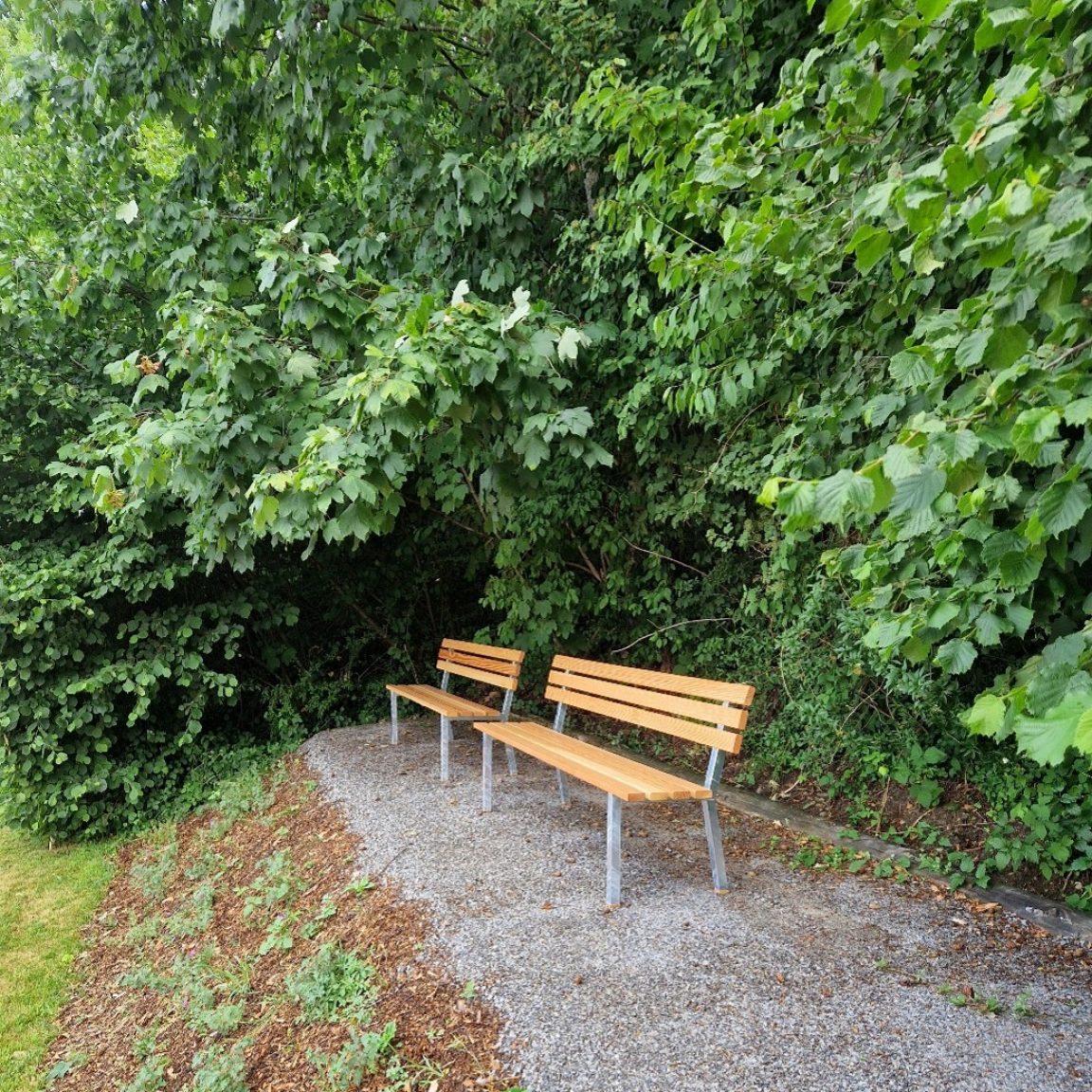 Bank mit Rückenlehne